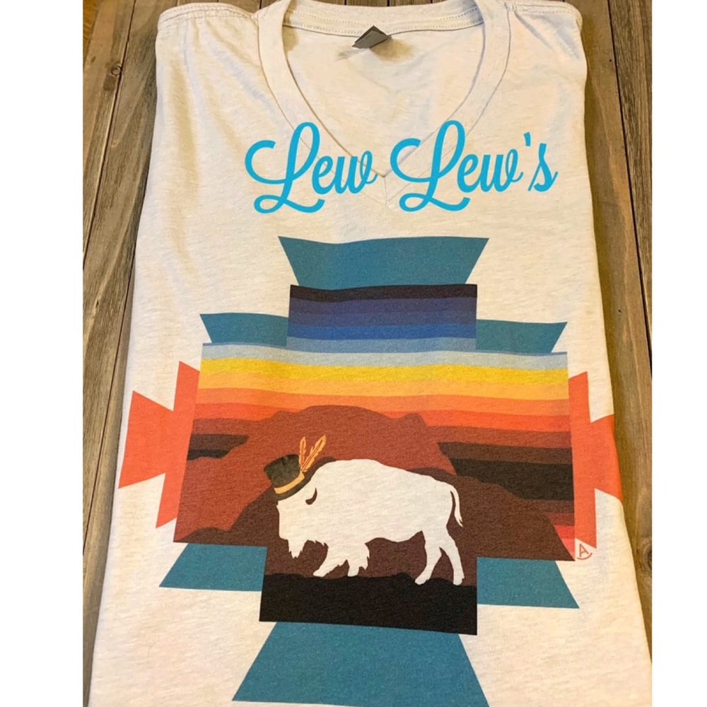 NWOT. AZTEC BUFFALO boutique T-shirt.
